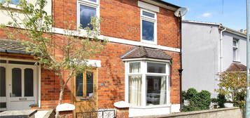 3 bed semi-detached house for sale