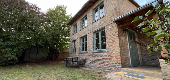 Charmante frisch sanierte Maisonette-Remise zentrale Lage /Haus