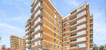 Flat to rent in Greenacres, Preston Park Avenue, Brighton, East Sussex BN1