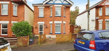 3 bedroom detached house