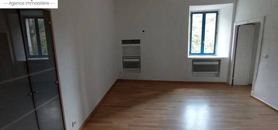 Appartement  à louer, 5 pièces, 4 chambres, 76 m²