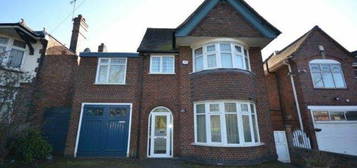 5 bedroom detached house