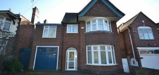 5 bedroom detached house