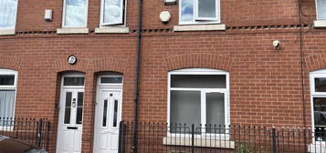 Terraced house to rent in Suffolk Street, Salford M6