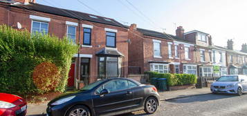 3 bed semi-detached house to rent