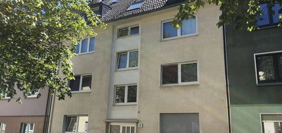 Modernisierte Wohnung mit 2,5 Zimmern und Balkon (Besselstr. 2)