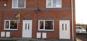 2 bed terraced house to rent