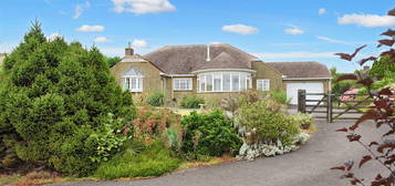 3 bed detached bungalow for sale