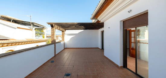 Apartamento en venta en  Calle Moral, Ogíjares