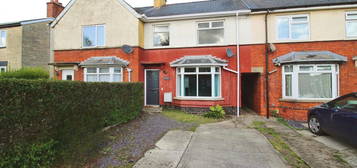 Terraced house to rent in Poplar Avenue, Swindon SN2