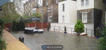 Studio to rent in St Stephens Gardens, London W2