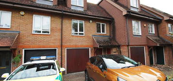 Terraced house to rent in Stoughton Road, Guildford, Surrey GU1