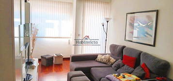 Apartamento T2 C/ Varandas e Lugar de Garagem em Ramalde, Porto