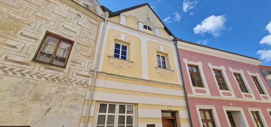 GESCHICHTSTRÄCHTIGES HAUS IN ZENTRUMSLAGE VON MAUTERN AN DER DONAU