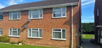 Maisonette to rent in Painswick Road, Matson, Gloucester GL4