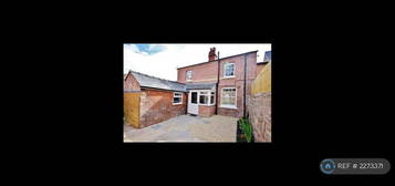 3 bedroom detached house