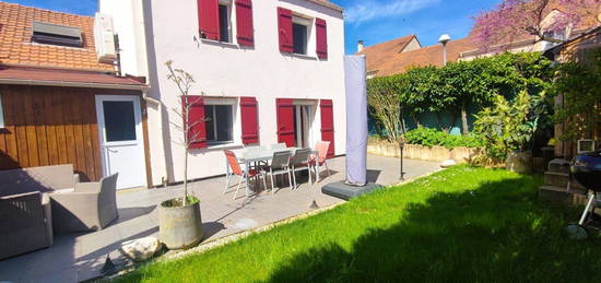 Maison  à vendre, 5 pièces, 4 chambres, 100 m²