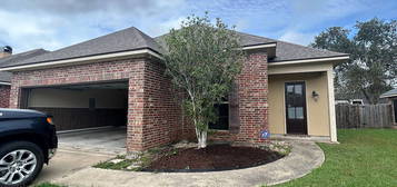 104 Peak Run, Youngsville, LA 70592