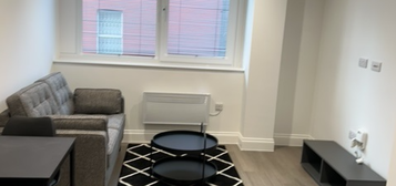 Flat to rent in George House, Wakefield WF1