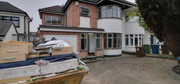 5 bedroom semi-detached house