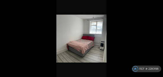 1 bedroom flat share