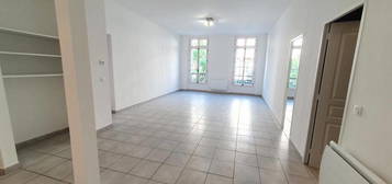 Appartement  à louer, 4 pièces, 3 chambres, 109 m²