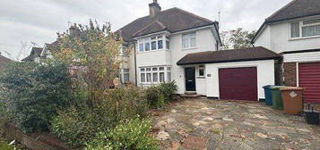 4 bedroom semi-detached house to rent