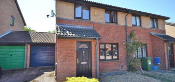 3 bedroom semi-detached house to rent