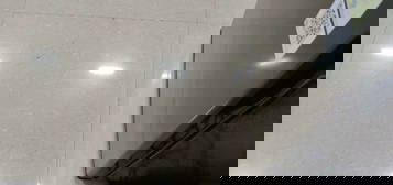 1 बेडरूम और बाथरूम