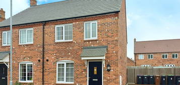 3 bed semi-detached house for sale