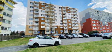 Pronájem bytu 3+1 77 m², Dukelská,