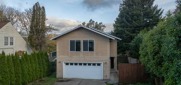 118 SW Regulator St, Cascade Locks, OR 97014