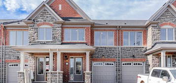 151 Lageer Dr, Whitchurch Stouffville, ON L4A 4V2