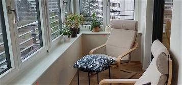 Suche Nachmieter für 4-Zimmer-Wohnung mit Balkon und Einbauküche in Berlin Haselhorst (Spandau)
