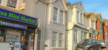 6 bedroom terraced house to rent