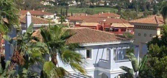 Chalet en calle Altabaca de la Torre Villa en Mijas Golf, Mijas