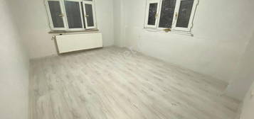 =ADRES= GRNE CADDES VE VALAND YANI KAT MLKYETL BAHE KAT 90m 2+1