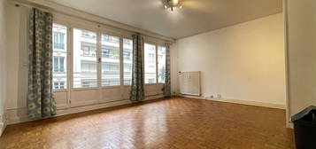 Studio  à louer, 1 pièce, 31 m², Étage 2/7