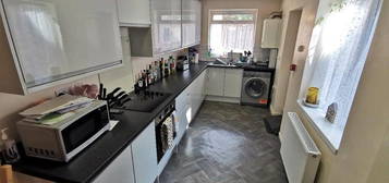 5 bedroom terraced house