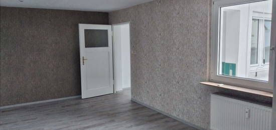 Helle 3-Zimmer-Wohnung mit gehobener EBK mit großem Süd-Balkon in Dreieich