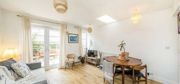 Flat for sale in Wastdale Road, London SE23