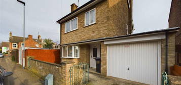 3 bedroom detached house