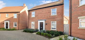 4 bed detached house for sale