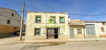 Casa adosada en Alcubilla de Avellaneda