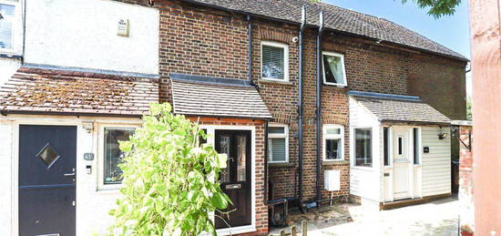 Terraced house to rent in Chiswell Green Lane, St. Albans, Hertfordshire AL2