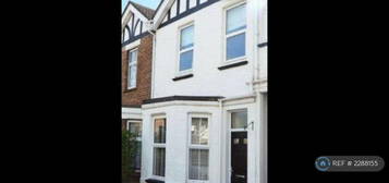 2 bedroom terraced house