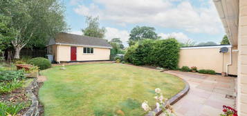 3 bedroom detached bungalow for sale