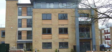 Flat to rent in Harrow Road, Sudbury, Wembley HA0