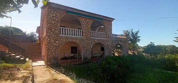 Chalet en calle Rafael de Casanovas en Catllar, el