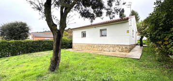 Casa o chalet en venta en Calle Cerezo, Fuentenovilla